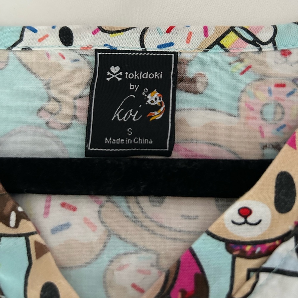 Women’s Tokidoki Scrub Top - Picture 3 of 7